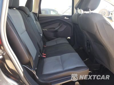 Zdjęcie 11 z 16 samochodu: 2019 FORD ESCAPE SE VIN:1FMCU9GD1KUB80577 - miniatura