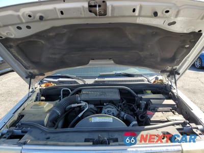 Zdjęcie 12 z 13 samochodu: 2009 JEEP COMMANDER SPORT VIN:1J8HH48K09C553275 - miniatura