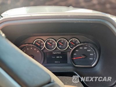 Zdjęcie 9 z 15 samochodu: 2021 CHEVROLET TAHOE C1500 LT VIN:1GNSCNKD1MR267461 - miniatura