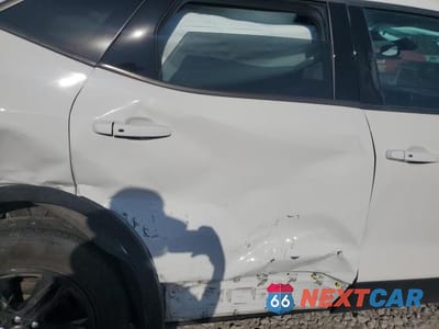 Zdjęcie 10 z 12 samochodu: 2020 CHEVROLET BLAZER 1LT VIN:3GNKBBRA1LS701838 - miniatura