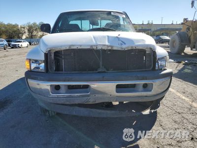 Piąte zdjęcie samochodu w środku: 1998 DODGE RAM 2500 VIN:1B7KF23W5WJ187824 - miniatura