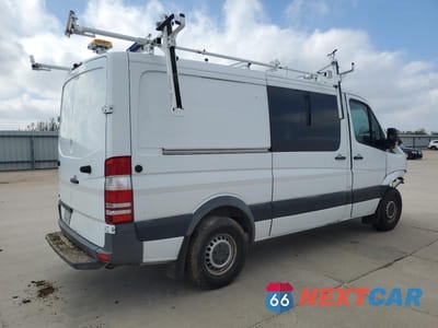 Trzecie zdjęcie samochodu z tyłu: 2015 MERCEDES BENZ SPRINTER 2500 DELIVERY VAN VAN VIN:WD3PE7DC2FP156273 - miniatura