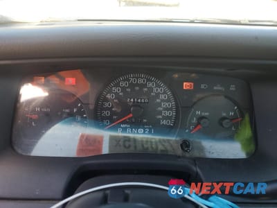 Zdjęcie 9 z 12 samochodu: 2003 FORD CROWN VICTORIA POLICE INTERCEPTOR VIN:2FAFP71W83X143257 - miniatura