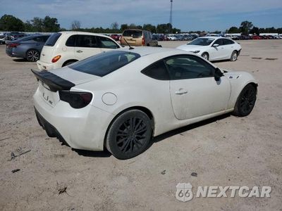 Trzecie zdjęcie samochodu z tyłu: 2013 TOYOTA SCION FR-S VIN:JF1ZNAA18D1732002 - miniatura