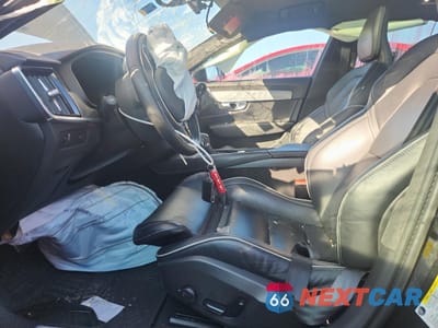 Zdjęcie 7 z 12 samochodu: 2020 VOLVO S90 T6 OCEAN RACE VIN:LVYA22MT9LP175754 - miniatura