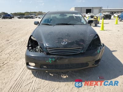 Piąte zdjęcie samochodu w środku: 2002 LEXUS ES 300 VIN:JTHBF30G520048679 - miniatura