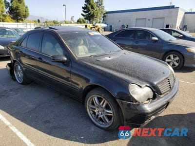 Czwarte zdjęcie samochodu z boku: 2003 MERCEDES-BENZ C 240 VIN:WDBRF61J93F296751 - miniatura