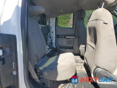 Zdjęcie 10 z 12 samochodu: 2017 FORD F-450 CHASSIS XLT 6.7L TURBO DIESEL VIN:1FD0X4GT8HED35066 - miniatura