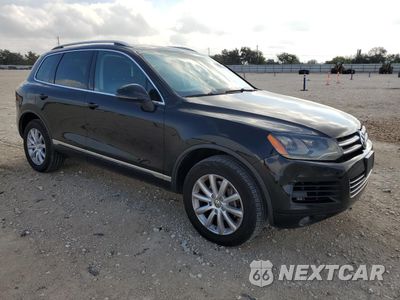 Czwarte zdjęcie samochodu z boku: 2012 VOLKSWAGEN TOUAREG V6 VIN:WVGFF9BP5CD003380 - miniatura