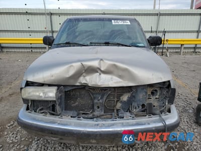 Piąte zdjęcie samochodu w środku: 2001 CHEVROLET S TRUCK S10 VIN:1GCDT19W91K176220 - miniatura