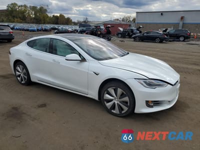 Czwarte zdjęcie samochodu z boku: 2020 TESLA MODEL S VIN:5YJSA1E27LF397556 - miniatura