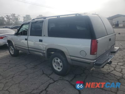Drugie zdjęcie samochodu z przodu: 1999 CHEVROLET SUBURBAN K1500 VIN:3GNFK16R7XG129897 - miniatura