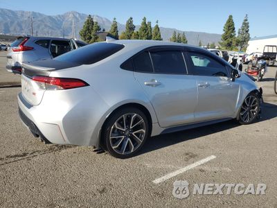 Trzecie zdjęcie samochodu z tyłu: 2021 TOYOTA COROLLA SE VIN:5YFS4MCE9MP059328 - miniatura