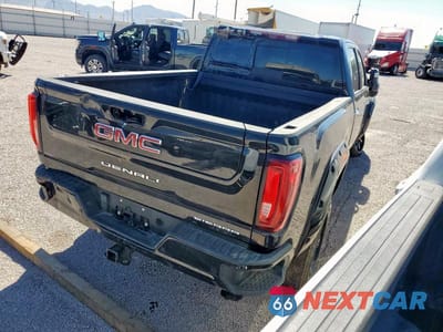 Trzecie zdjęcie samochodu z tyłu: 2021 GMC SIERRA K2500 DENALI VIN:1GT49REYXMF264288 - miniatura