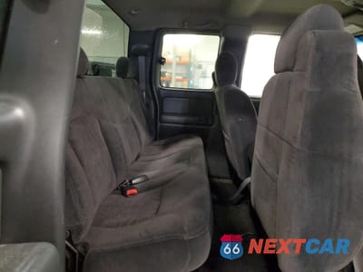 Zdjęcie 10 z 12 samochodu: 2001 CHEVROLET SILVERADO K2500 HEAVY DUTY VIN:1GCHK29G51E173641 - miniatura
