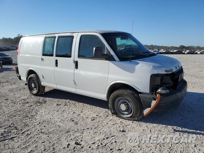 Czwarte zdjęcie samochodu z boku: 2008 CHEVROLET EXPRESS G3500 VIN:1GCHG35K781181470 - miniatura