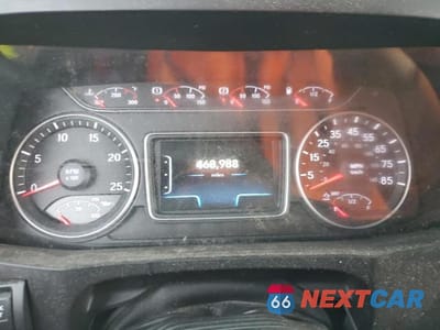 Zdjęcie 8 z 10 samochodu: 2019 INTERNATIONAL LT625 SEMI TRUCK VIN:3HSDZAPR9KN240845 - miniatura