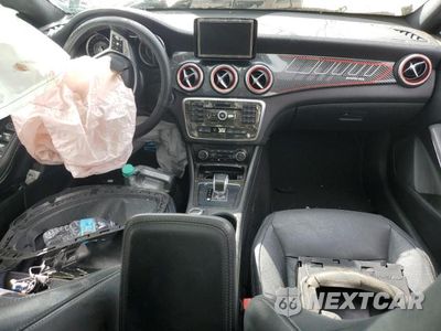 Zdjęcie 8 z 12 samochodu: 2014 MERCEDES-BENZ CLA 45 AMG VIN:WDDSJ5CB1EN026946 - miniatura