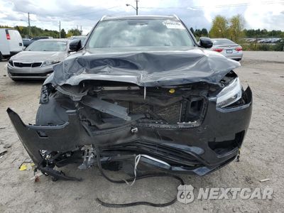Piąte zdjęcie samochodu w środku: 2021 VOLVO XC90 T6 MOMENTUM VIN:YV4A22PK1M1723662 - miniatura