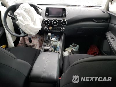 Zdjęcie 8 z 13 samochodu: 2024 NISSAN SENTRA S VIN:3N1AB8BV7RY311792 - miniatura