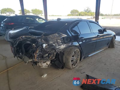 Trzecie zdjęcie samochodu z tyłu: 2019 BMW M550XI VIN:WBAJB9C50KB464629 - miniatura