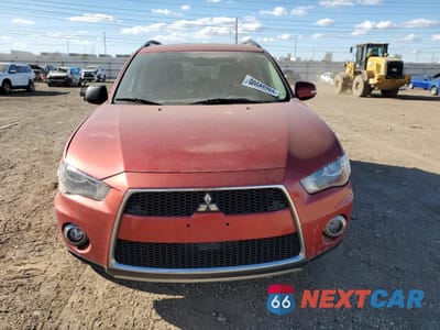 Piąte zdjęcie samochodu w środku: 2013 MITSUBISHI OUTLANDER SE VIN:JA4AS3AW2DU011318 - miniatura