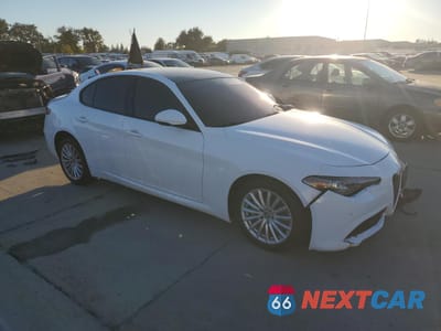 Czwarte zdjęcie samochodu z boku: 2023 ALFA ROMEO GIULIA SPRINT VIN:ZARFAMAN9P7671697 - miniatura