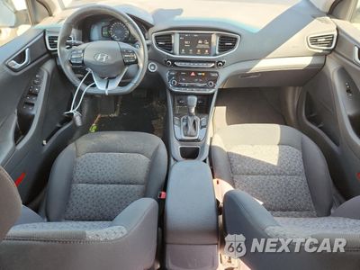 Zdjęcie 8 z 14 samochodu: 2019 HYUNDAI IONIQ SEL VIN:KMHC75LC6KU119397 - miniatura