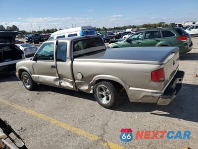 Drugie zdjęcie samochodu z przodu: 2002 CHEVROLET S TRUCK S10 VIN:1GCCS195728215861 - miniatura