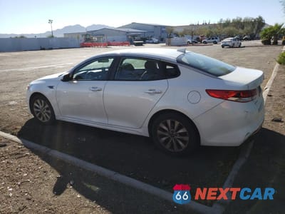 Drugie zdjęcie samochodu z przodu: 2017 KIA OPTIMA LX VIN:5XXGT4L32HG165125 - miniatura