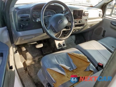 Zdjęcie 8 z 12 samochodu: 2006 FORD F250 SUPER DUTY VIN:1FTSX20506ED14402 - miniatura