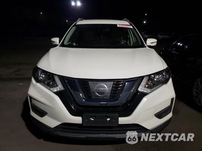 Piąte zdjęcie samochodu w środku: 2017 NISSAN ROGUE S VIN:JN8AT2MT0HW398397 - miniatura