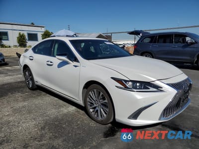 Czwarte zdjęcie samochodu z boku: 2019 LEXUS ES 300H VIN:58AB21B19KU002649 - miniatura