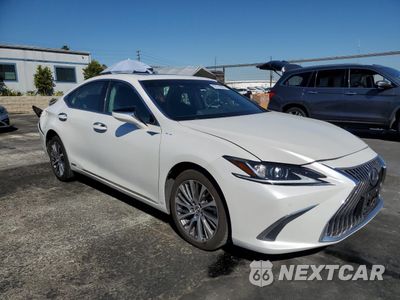 Czwarte zdjęcie samochodu z boku: 2019 LEXUS ES 300H VIN:58AB21B19KU002649 - miniatura