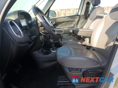 Zdjęcie 7 z 12 samochodu: 2015 FIAT 500L LOUNGE VIN:ZFBCFACHXFZ032206 - miniatura