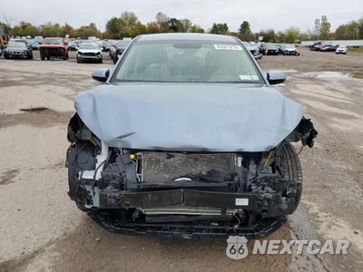 Piąte zdjęcie samochodu w środku: 2018 HYUNDAI KONA SE VIN:KM8K1CAA1JU179895 - miniatura
