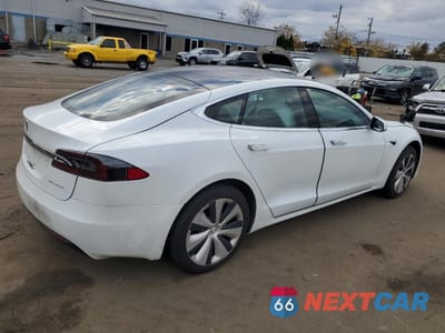 Trzecie zdjęcie samochodu z tyłu: 2020 TESLA MODEL S VIN:5YJSA1E27LF397556 - miniatura