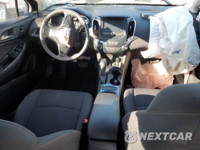Zdjęcie 8 z 13 samochodu: 2017 CHEVROLET CRUZE LS VIN:1G1BC5SM0H7130191 - miniatura