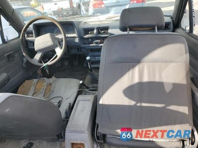 Zdjęcie 8 z 11 samochodu: 1987 TOYOTA 4RUNNER RN60 VIN:JT4RN62DXH0176206 - miniatura