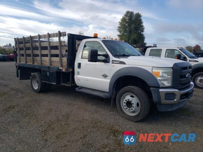 Czwarte zdjęcie samochodu z boku: 2015 FORD F450 SUPER DUTY VIN:1FDUF4GT6FED43457 - miniatura