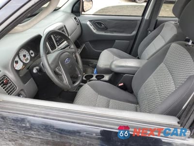 Zdjęcie 7 z 12 samochodu: 2004 FORD ESCAPE XLT VIN:1FMYU93184KA48870 - miniatura