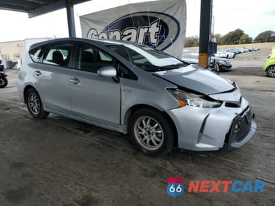 Czwarte zdjęcie samochodu z boku: 2015 TOYOTA PRIUS V VIN:JTDZN3EU6FJ016146 - miniatura