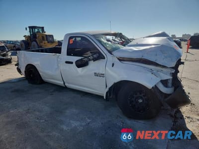 Czwarte zdjęcie samochodu z boku: 2017 RAM 1500 ST VIN:3C6JR6DG0HG656203 - miniatura