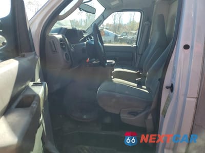 Zdjęcie 7 z 13 samochodu: 2017 FORD ECONOLINE E350 SUPER DUTY CUTAWAY VAN VIN:1FDWE3F60HDC51934 - miniatura