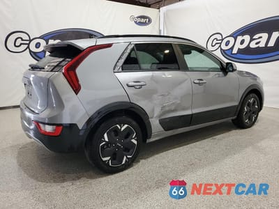 Trzecie zdjęcie samochodu z tyłu: 2023 KIA NIRO WIND VIN:KNDCR3L14P5029958 - miniatura