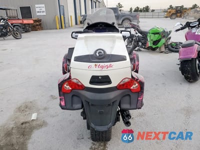 Czwarte zdjęcie samochodu z boku: 2018 CAN-AM SPYDER ROADSTER RT VIN:2BXNBDD26JV000604 - miniatura