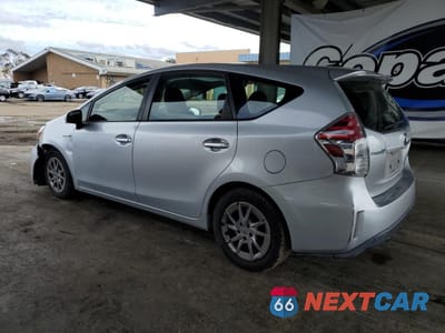 Drugie zdjęcie samochodu z przodu: 2015 TOYOTA PRIUS V VIN:JTDZN3EU6FJ016146 - miniatura