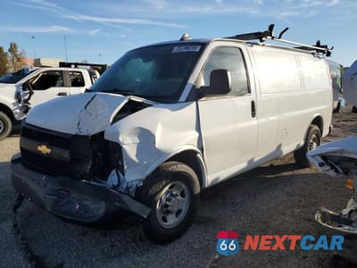 2017 CHEVROLET EXPRESS G2500 1GCWGAFF3H1315937 - główne zdjęcie licytacji z USA - miniatura