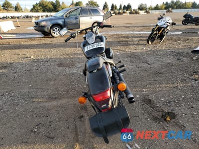 Czwarte zdjęcie samochodu z boku: 2011 HONDA VT750 C2B VIN:JH2RC5373BK101455 - miniatura
