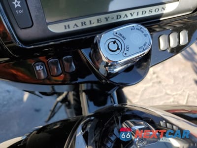 Zdjęcie 8 z 10 samochodu: 2016 HARLEY-DAVIDSON FLHXS STREET GLIDE SPECIAL VIN:1HD1KRM37GB629212 - miniatura